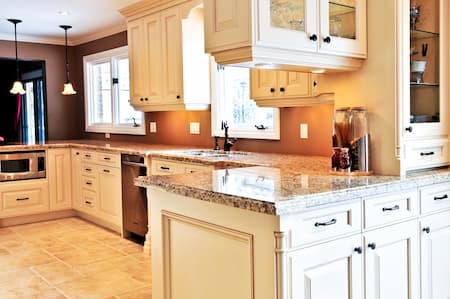 3 Signs It's Time To Replace Your Old Kitchen Cabinets