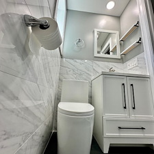 Bathrooms 1