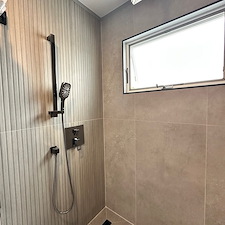 Bathrooms 3